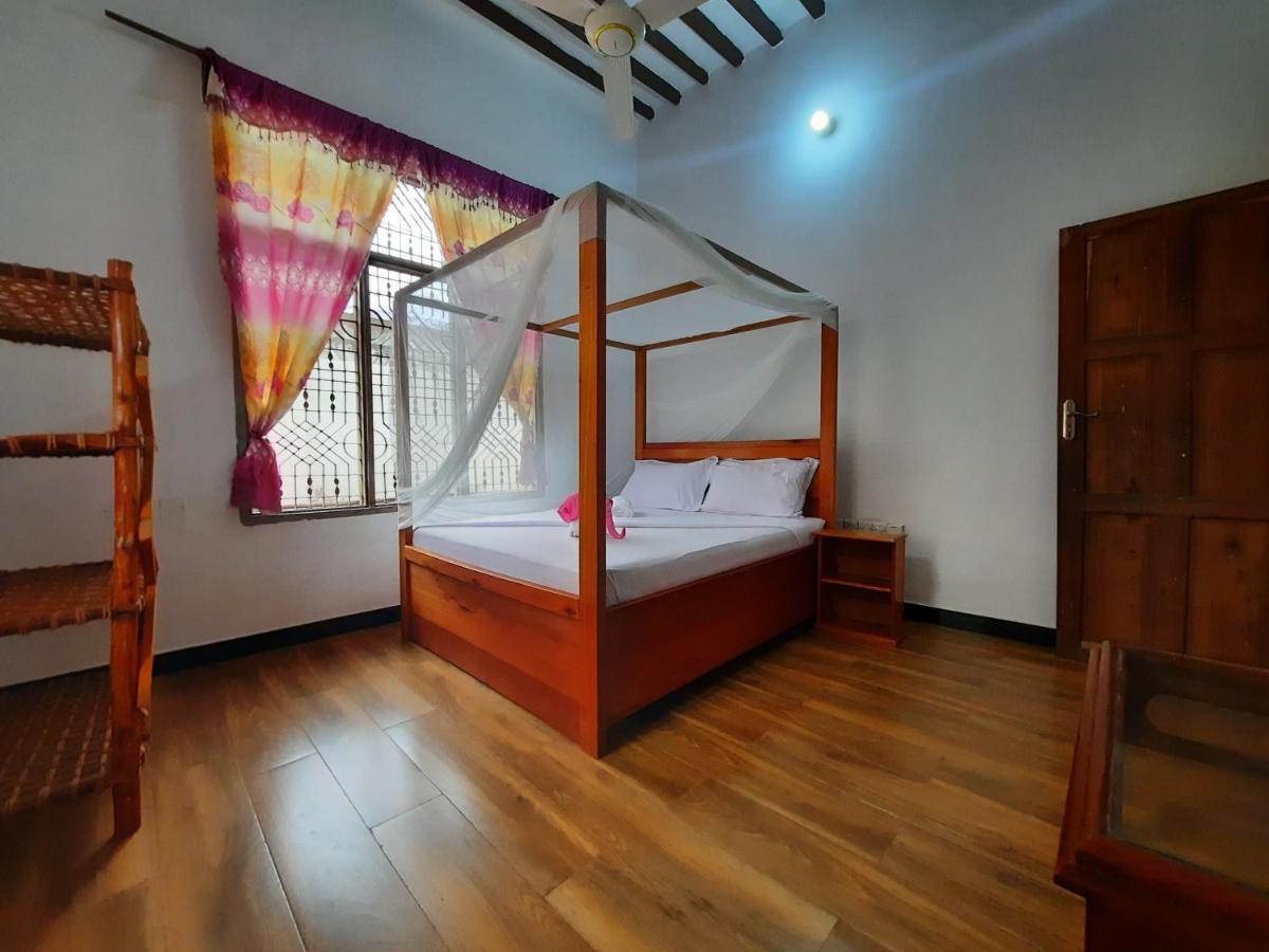 Kajificheni House Bed & Breakfast นูงวี ภายนอก รูปภาพ