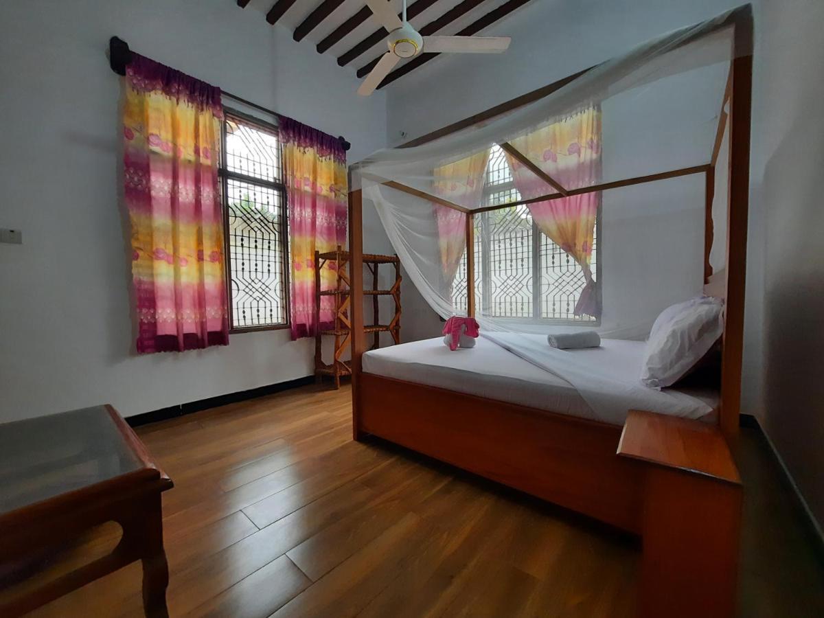 Kajificheni House Bed & Breakfast นูงวี ภายนอก รูปภาพ