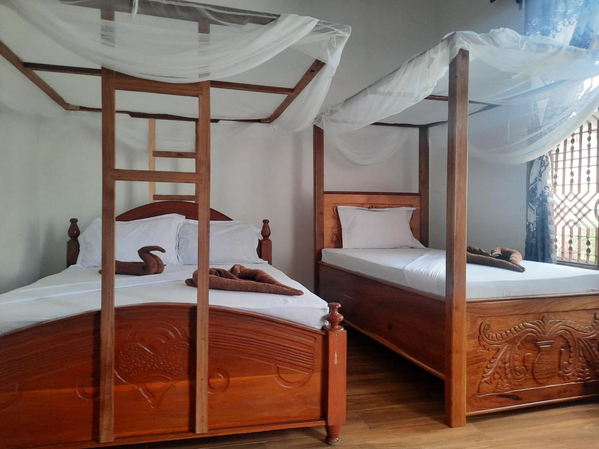 Kajificheni House Bed & Breakfast นูงวี ภายนอก รูปภาพ