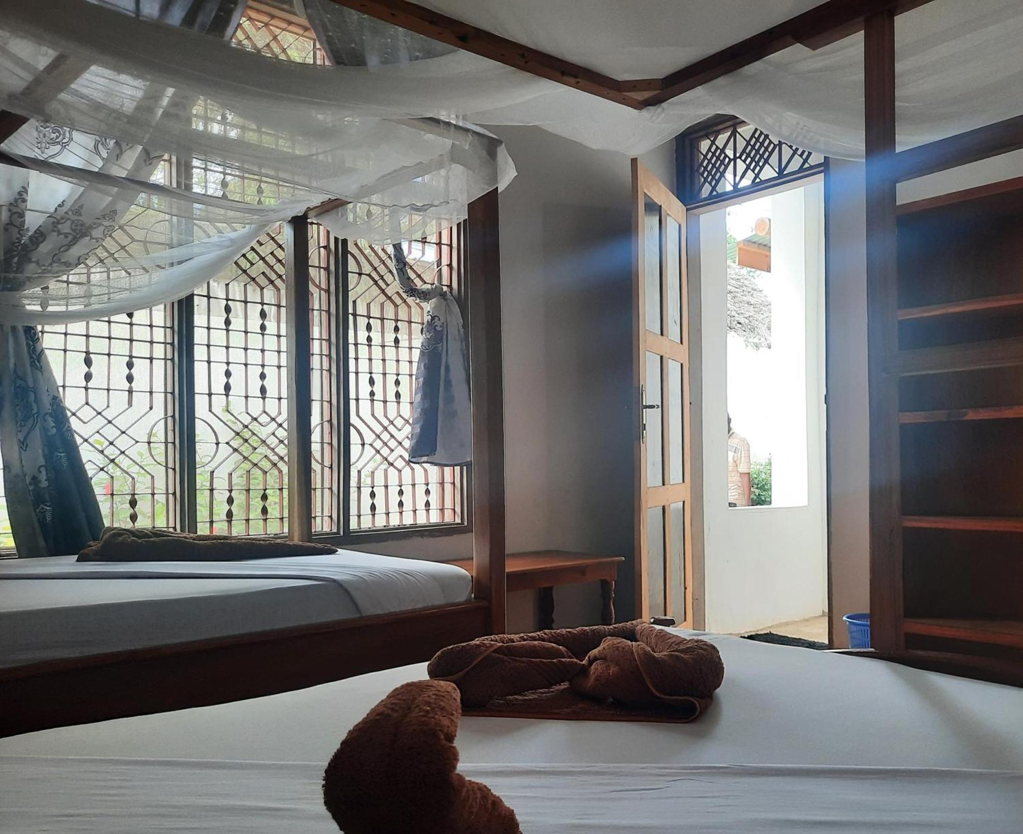 Kajificheni House Bed & Breakfast นูงวี ภายนอก รูปภาพ