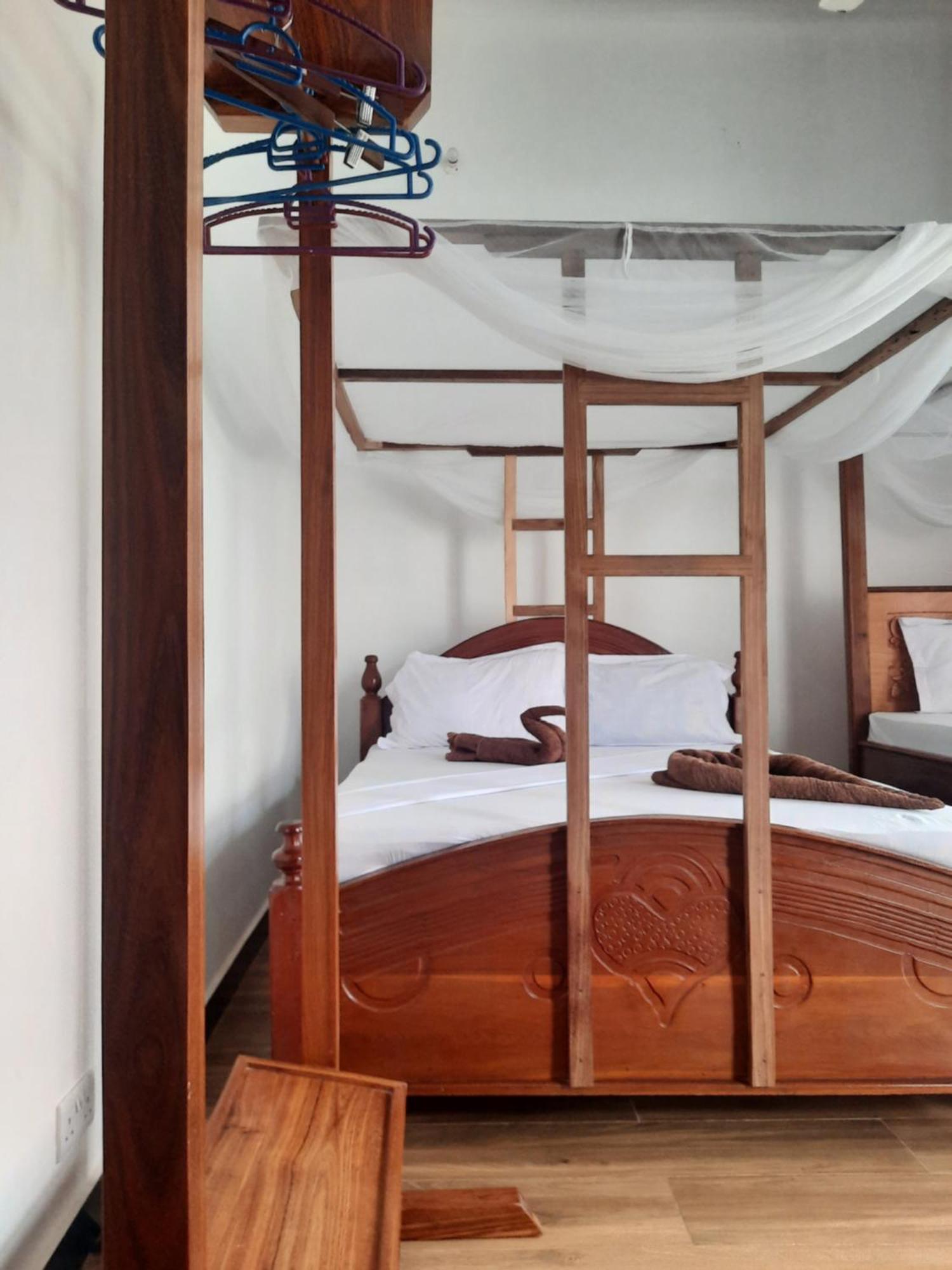Kajificheni House Bed & Breakfast นูงวี ภายนอก รูปภาพ