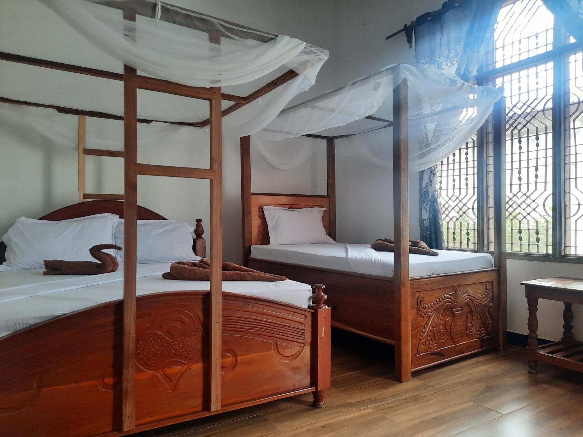 Kajificheni House Bed & Breakfast นูงวี ภายนอก รูปภาพ