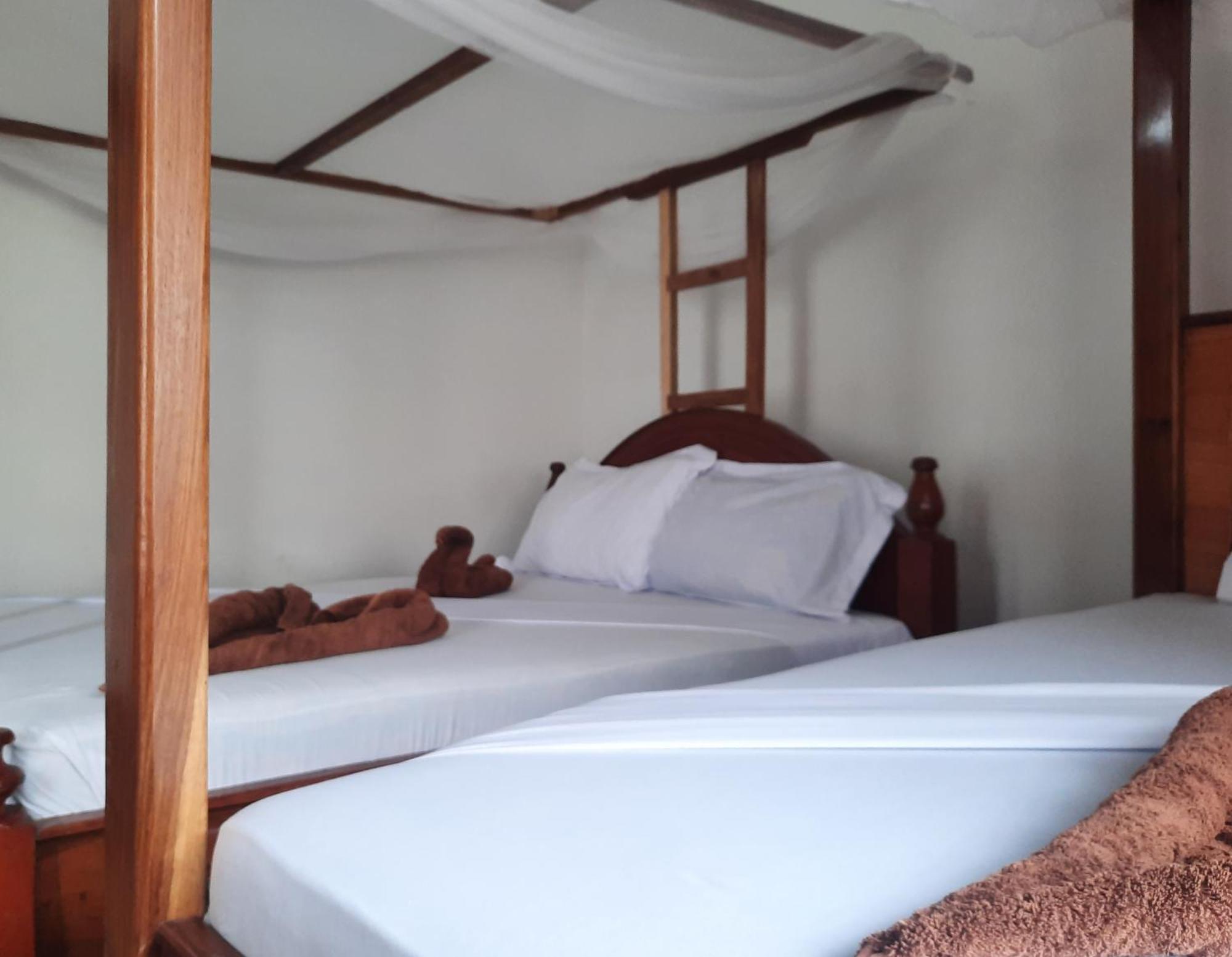 Kajificheni House Bed & Breakfast นูงวี ภายนอก รูปภาพ