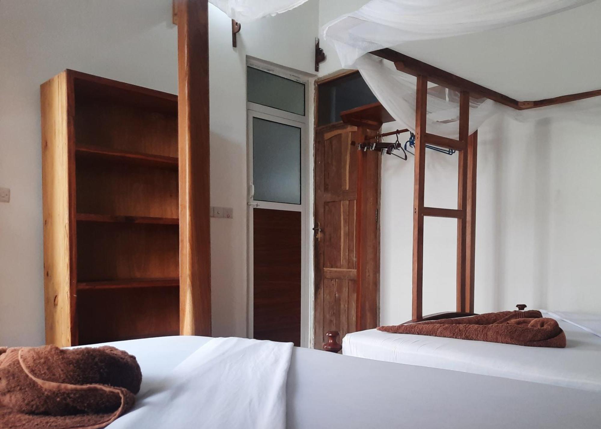Kajificheni House Bed & Breakfast นูงวี ภายนอก รูปภาพ