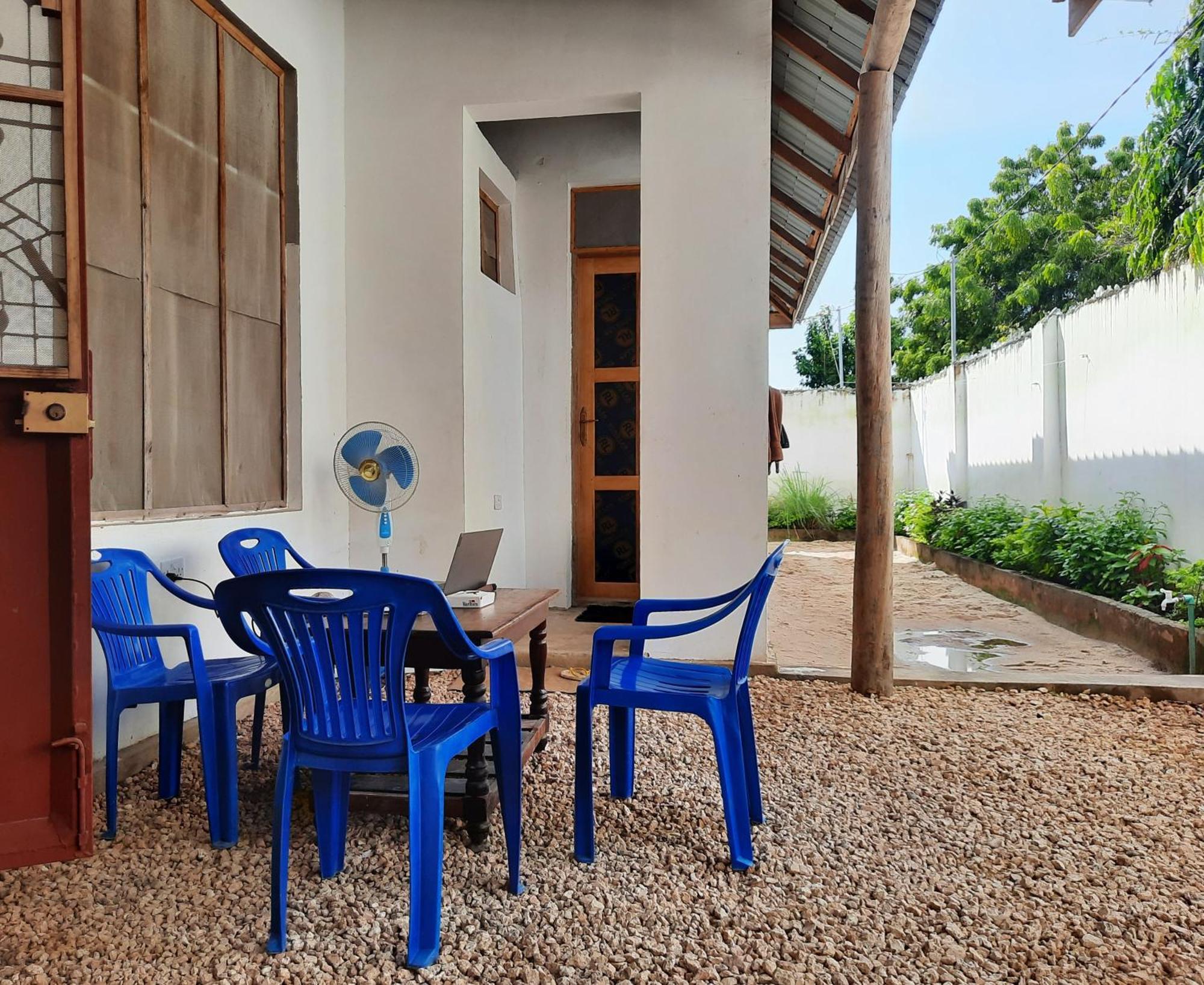 Kajificheni House Bed & Breakfast นูงวี ภายนอก รูปภาพ