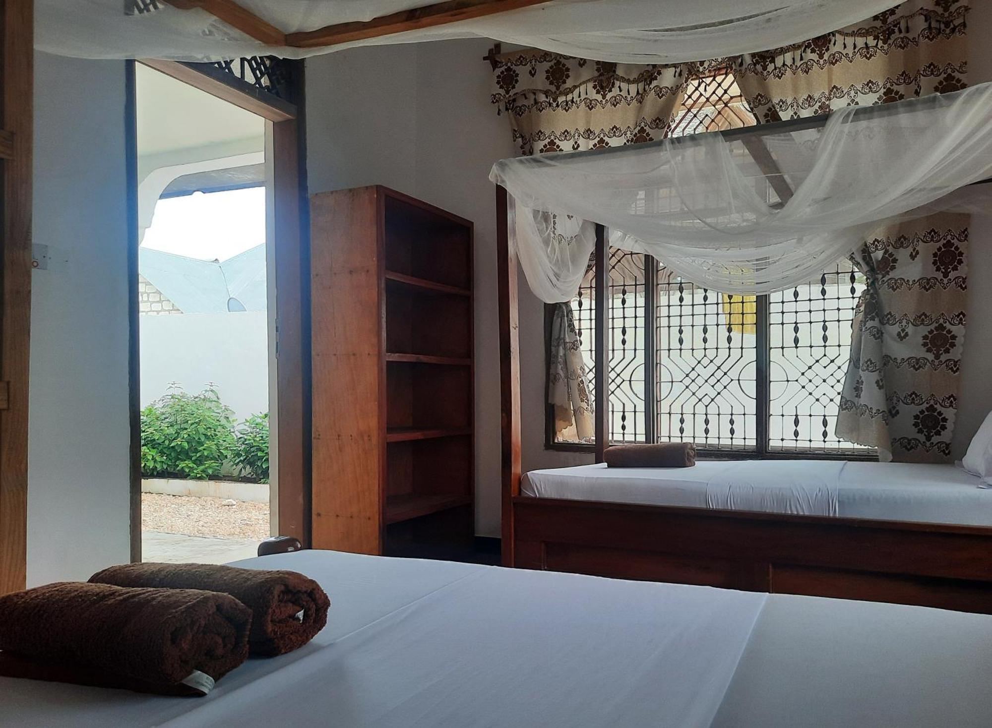 Kajificheni House Bed & Breakfast นูงวี ภายนอก รูปภาพ