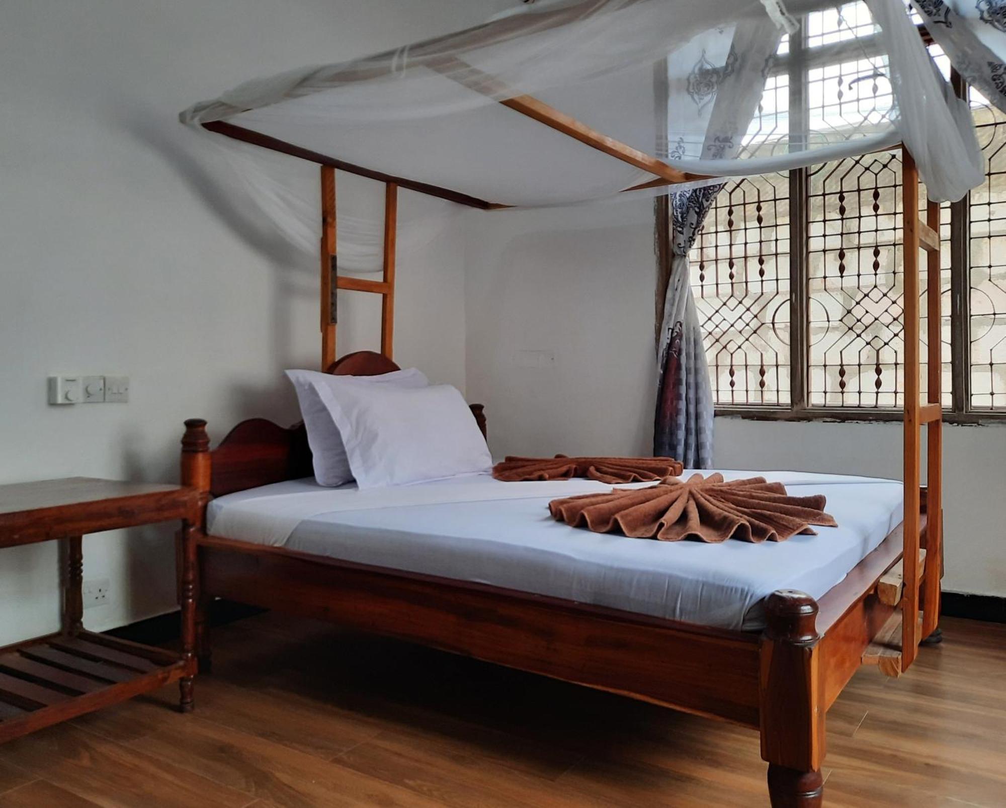 Kajificheni House Bed & Breakfast นูงวี ภายนอก รูปภาพ