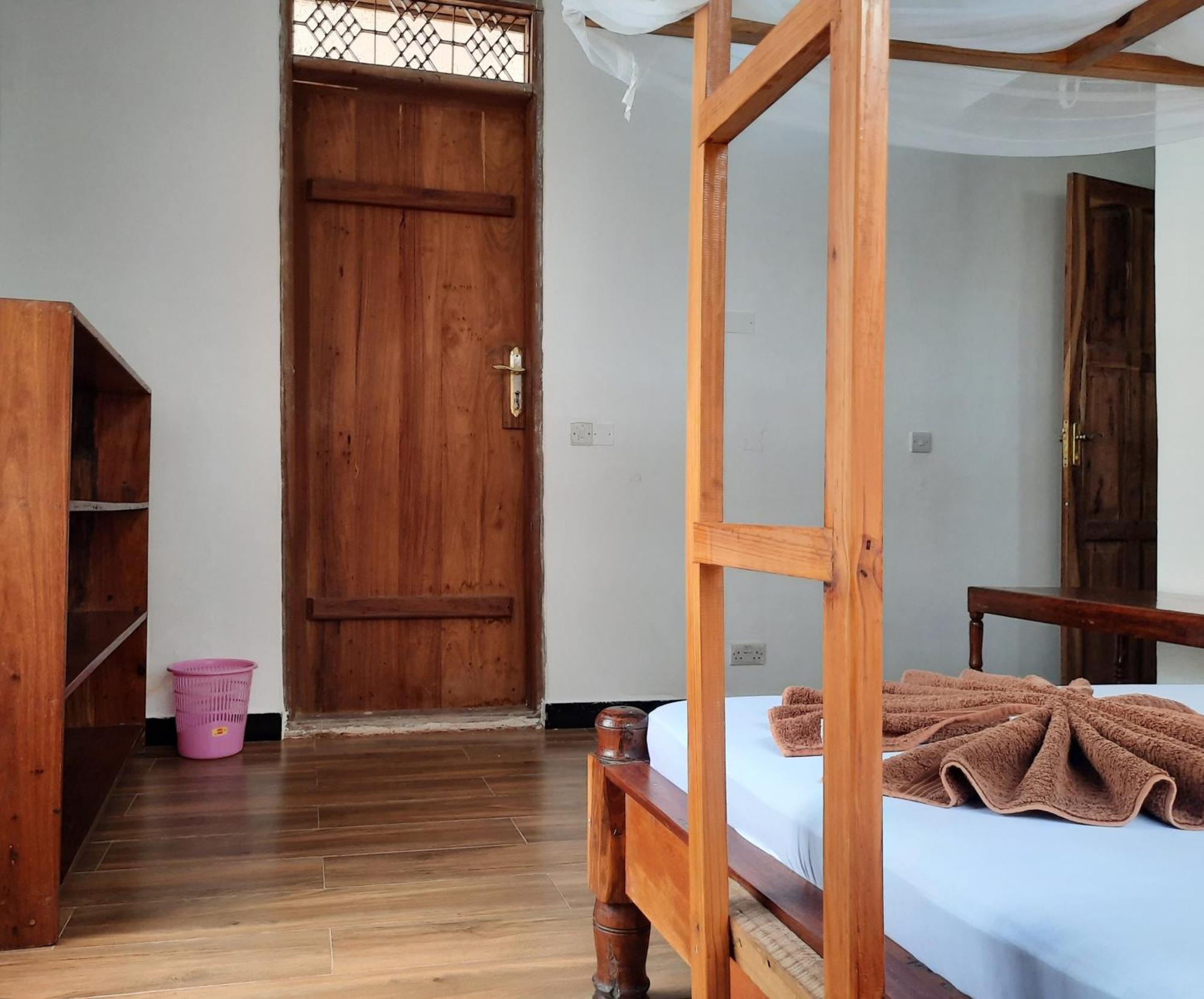 Kajificheni House Bed & Breakfast นูงวี ภายนอก รูปภาพ