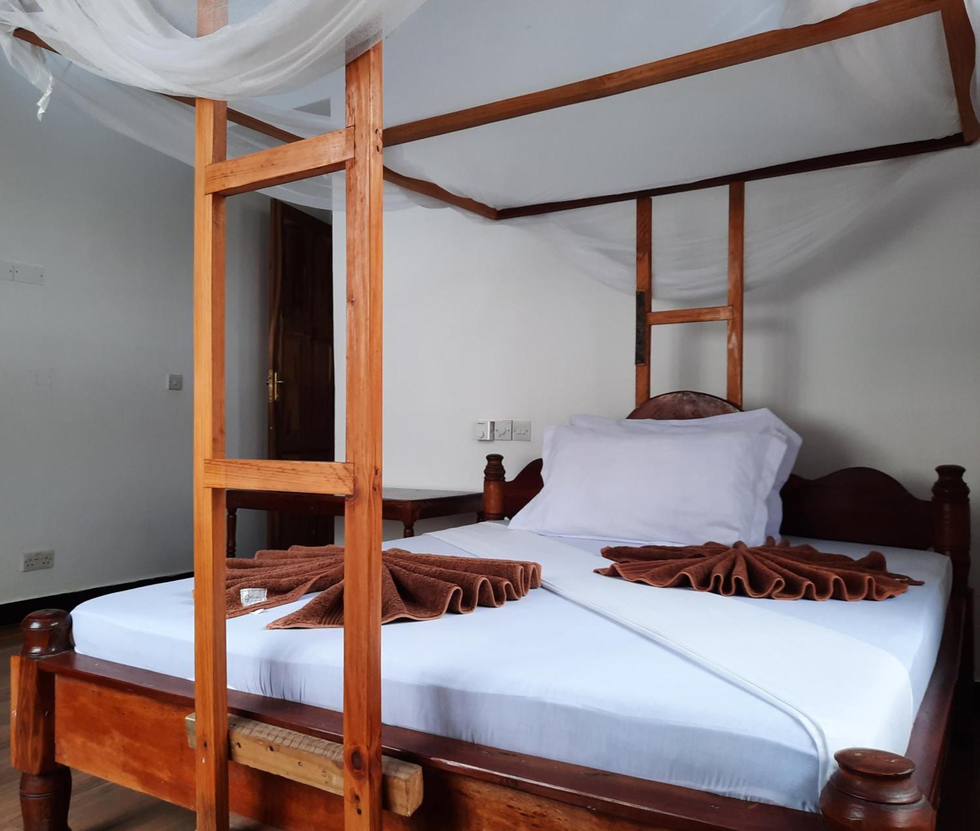 Kajificheni House Bed & Breakfast นูงวี ภายนอก รูปภาพ