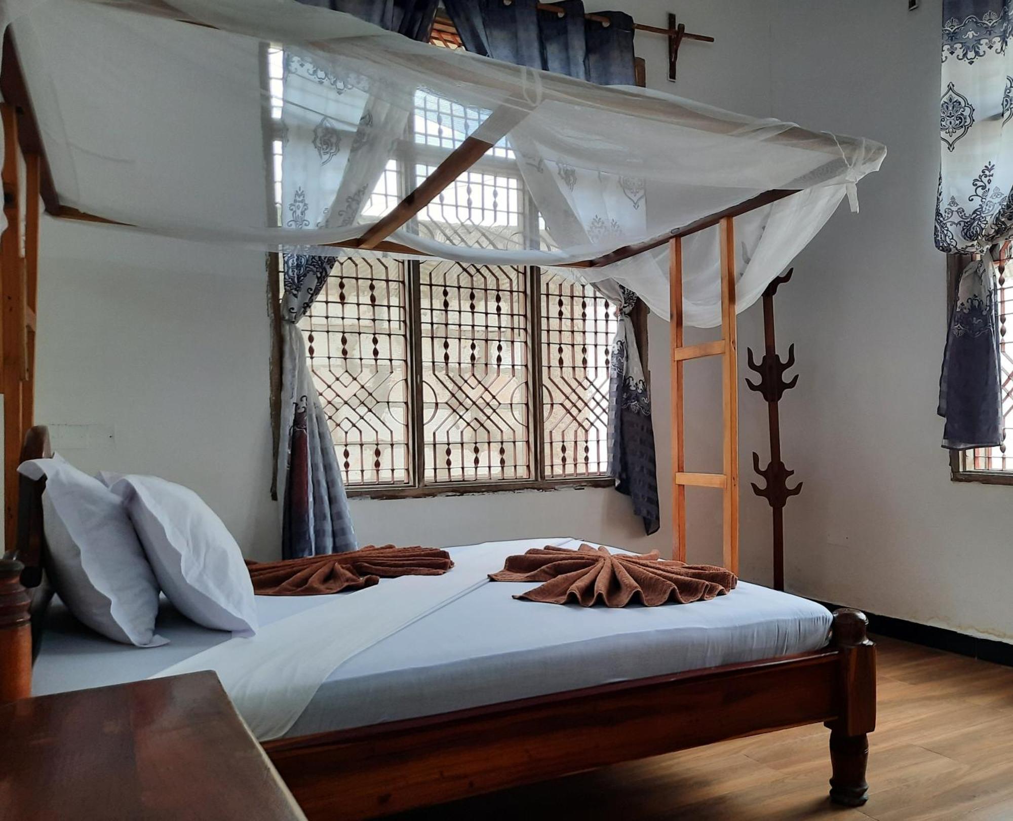 Kajificheni House Bed & Breakfast นูงวี ภายนอก รูปภาพ